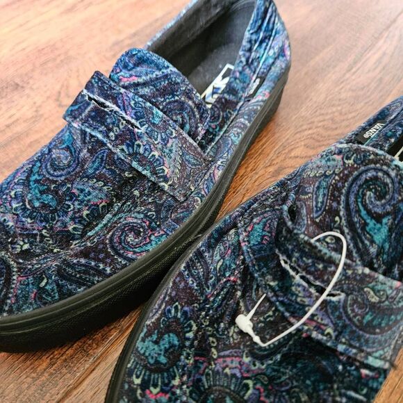 NWOT Vans Paisley Style 53 Slip On Loafers - Picture 7 of 9